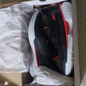 Curry 7s NWOT